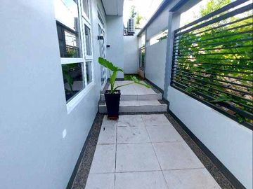 Spacious Elegant 2 Storey Townhouse for sale in Fairview near Commonwealth Quezon City