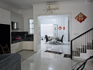 Villa komplek Citraland Gama City Cluster Pasadena - Victory