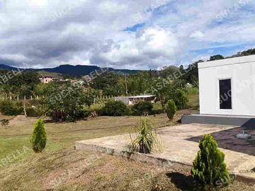 Vendo finca moderna en El Carmen, Dagua