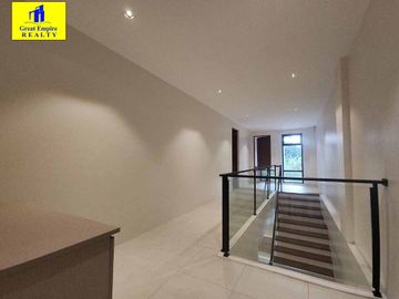 Semi Furnished House and Lot for sale in Filinvest Subdivision Batasan Hills near Commonwealth Quezon City