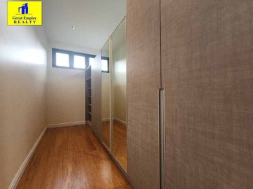 Semi Furnished House and Lot for sale in Filinvest Subdivision Batasan Hills near Commonwealth Quezon City