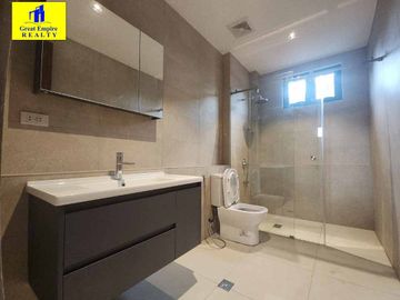 Semi Furnished House and Lot for sale in Filinvest Subdivision Batasan Hills near Commonwealth Quezon City