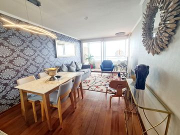 Se vende hermoso departamento completamente amoblado con vista al mar