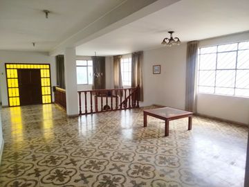 ALQUILER DE CASA DE CAMPO EN CHOSICA