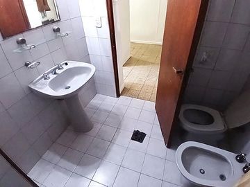 Casa en venta en Zona Sur: 3 dormitorios, 450 m² de terreno y quincho calefaccionado