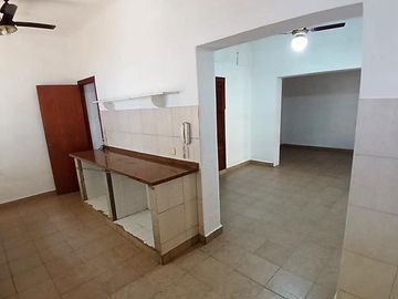 Casa en venta en Zona Sur: 3 dormitorios, 450 m² de terreno y quincho calefaccionado