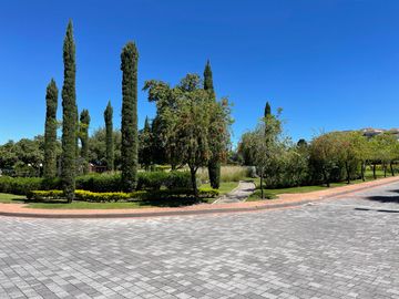 CASA DE VENTA, TUMBACO, DE LUJO, SECTOR HILACRIL