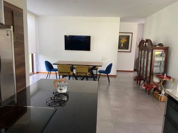 CASA DE VENTA, TUMBACO, DE LUJO, SECTOR HILACRIL