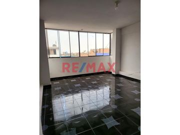 Alquiler De Departamento En El 4To Piso En La Avenida Belaunde-Comas