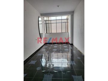 Alquiler De Departamento En El 4To Piso En La Avenida Belaunde-Comas