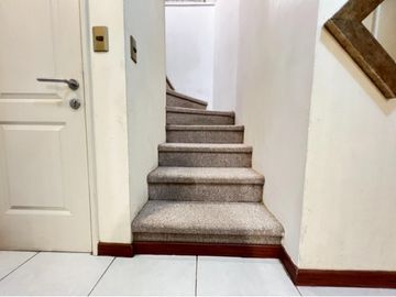 SE VENDE HERMOSA CASA