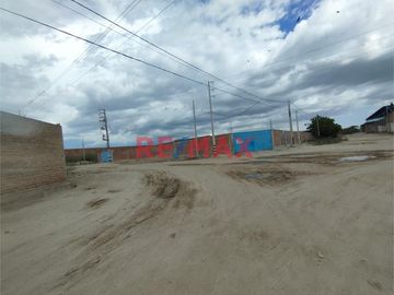 Venta De Terreno En Zona Industrial De Sullana A 200 Metros Del Grifo Kike // ID: 1134627