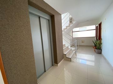 Hermoso Departamento cerca al Golf los Incas y a pasos Universidad de Lima