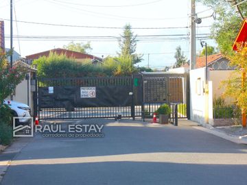 Vendemos Hermosa Casa en Condominio Las Barricas
