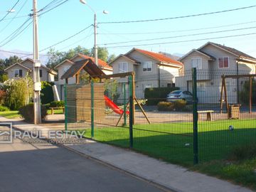 Vendemos Hermosa Casa en Condominio Las Barricas