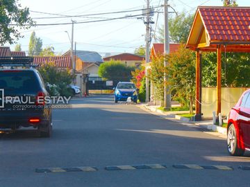 Vendemos Hermosa Casa en Condominio Las Barricas