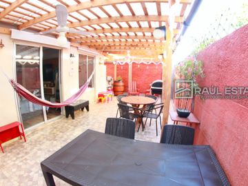 Vendemos Hermosa Casa en Condominio Las Barricas