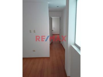 Se Vende Hermoso Duplex En La Molina