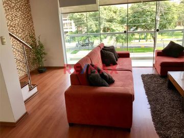Se Vende Hermoso Duplex En La Molina