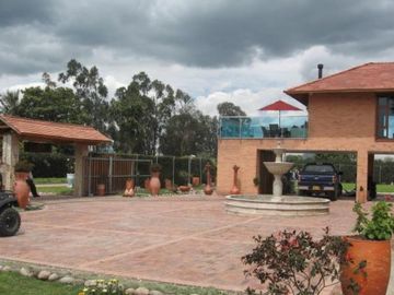 VENTA EXCELENTE CASA QUINTA EN FUNZA