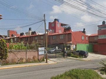 Casa en remate bancario en Los Cantaros, Cdad. Nicolás Romero