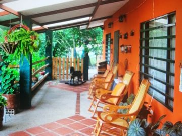EXCELENTE FINCA VIA A LA MESA CUNDINAMARCA RENTABLE