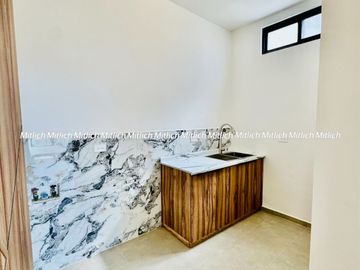 CASA EN VENTA  FRACC. ALTOZANO $5,520,000.