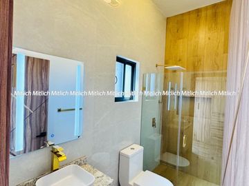 CASA EN VENTA  FRACC. ALTOZANO $5,520,000.