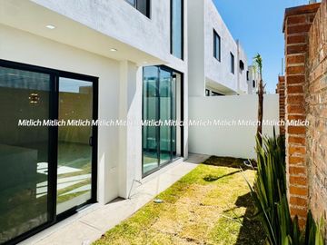 CASA EN VENTA  FRACC. ALTOZANO $5,520,000.