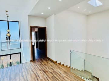 CASA EN VENTA  FRACC. ALTOZANO $5,520,000.