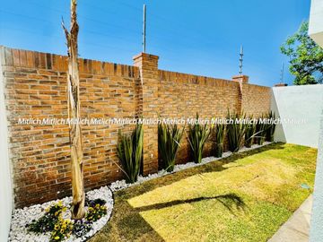 CASA EN VENTA  FRACC. ALTOZANO $5,520,000.