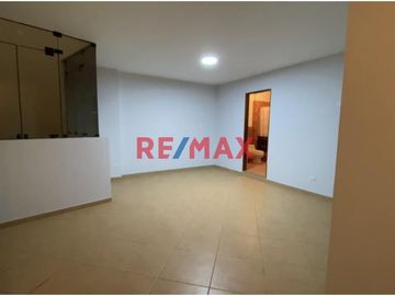 Venta De Departamento En Las Lomas De La Molina