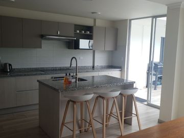 Venta de Casa, Tumbaco, Excelente ubicación, Conjunto Privado con seguridad 24/7