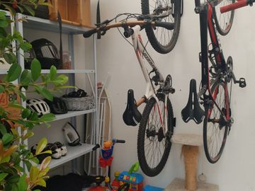 Venta de Casa, Tumbaco, Excelente ubicación, Conjunto Privado con seguridad 24/7