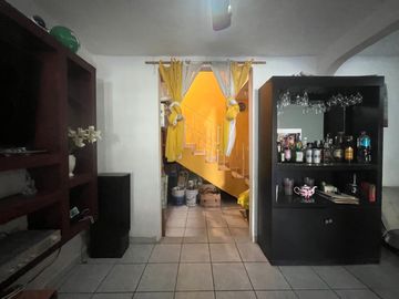 VENDO CASA EN PUERTO VALLARTA, COL. VALLE DORADO, NAYARIT