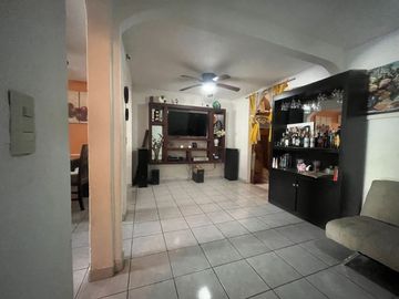 VENDO CASA EN PUERTO VALLARTA, COL. VALLE DORADO, NAYARIT