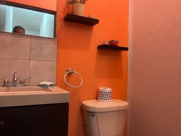 VENDO CASA EN PUERTO VALLARTA, COL. VALLE DORADO, NAYARIT