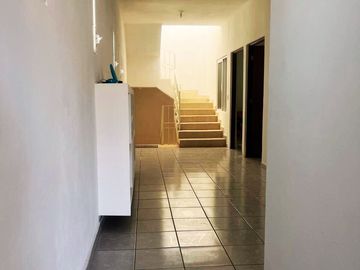 VENDO CASA EN PUERTO VALLARTA, COL. VALLE DORADO, NAYARIT