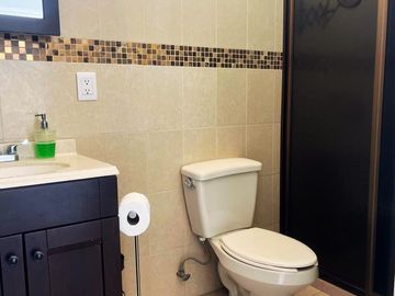 VENDO CASA EN PUERTO VALLARTA, COL. VALLE DORADO, NAYARIT