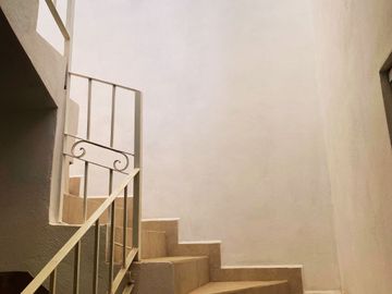 VENDO CASA EN PUERTO VALLARTA, COL. VALLE DORADO, NAYARIT