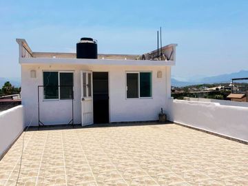 VENDO CASA EN PUERTO VALLARTA, COL. VALLE DORADO, NAYARIT