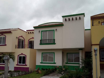 ¡OPORTUNIDAD ÚNICA! VENTA DE CASA EN FINCA LOS LIRIOS, LAS FINCAS RESIDENCIAL, POZA RICA