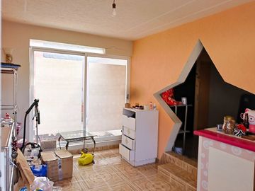 CASA UBICADA EN EL CENTRO DE PACHUCA, BARRIO SAN CLEMENTE PARTE ALTA.