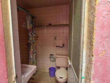 CASA UBICADA EN EL CENTRO DE PACHUCA, BARRIO SAN CLEMENTE PARTE ALTA.