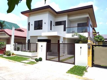 3 Storey House and Lot for sale in Filinvest 2 Batasan Hills near Commonwealth Quezon City