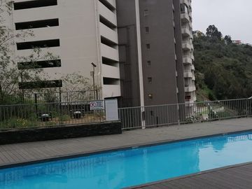 DEPTO 2D 2B CON EST Y BD, SECTOR RESIDENCIAL, CAMINO LOS INGLES VALPO EN $105.990.000
