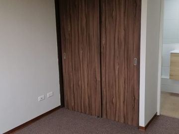DEPTO 2D 2B CON EST Y BD, SECTOR RESIDENCIAL, CAMINO LOS INGLES VALPO EN $105.990.000