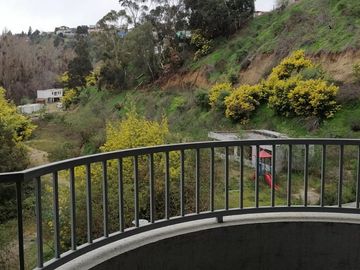DEPTO 2D 2B CON EST Y BD, SECTOR RESIDENCIAL, CAMINO LOS INGLES VALPO EN $105.990.000