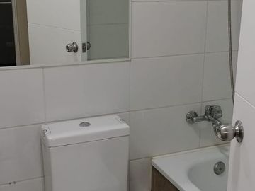 DEPTO 2D 2B CON EST Y BD, SECTOR RESIDENCIAL, CAMINO LOS INGLES VALPO EN $105.990.000