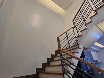 2 Storey SEMI FURNISHED House and Lot for sale in East Fairview near Commonwealth Avenue Quezon City